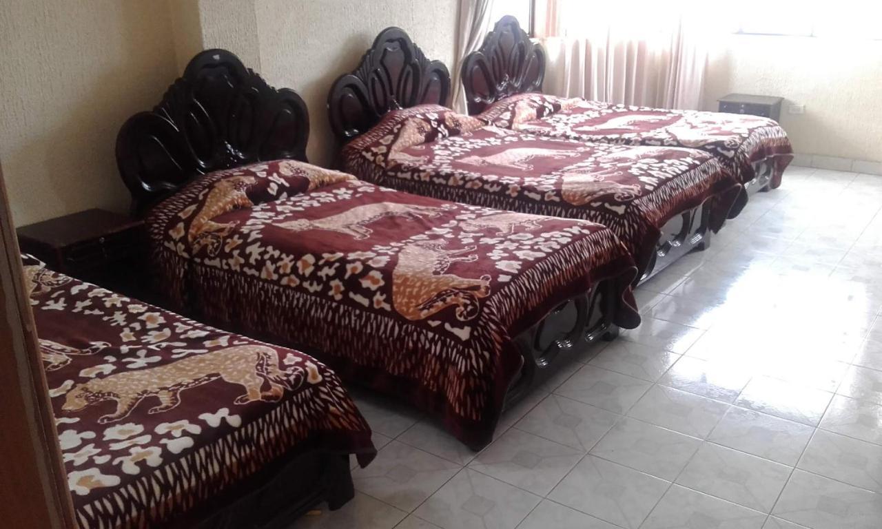 Hostal Lesly Salome Tulcán Екстериор снимка
